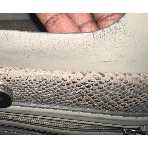 Antonio Melani | Gold Metallic Reptile Pattern Shoulder Bag Tote - Picture 9 of 10